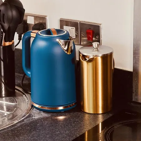 דירה King Deluxe Large Space& Free Parking! No Balcony לידס