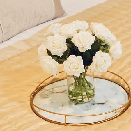 King Deluxe Large Space& Free Parking! No Balcony