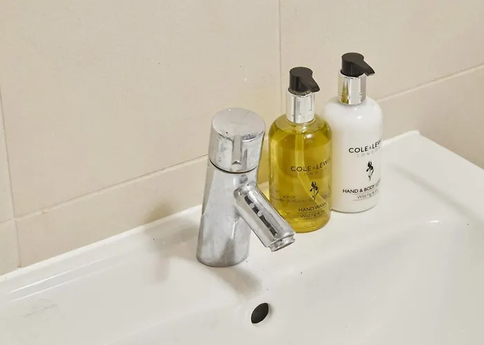 King Deluxe Large Space& Free Parking! No Balcony Apartamento Leeds (West Yorkshire)