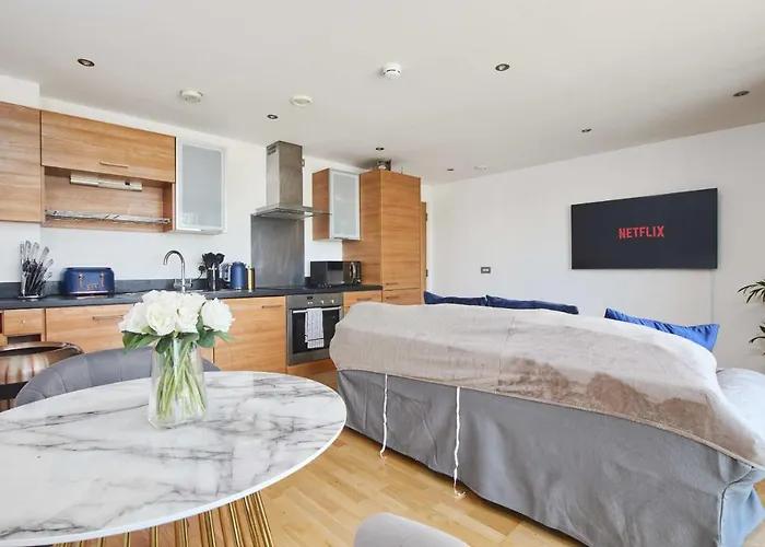 Apartamento King Deluxe Large Space& Free Parking! No Balcony *