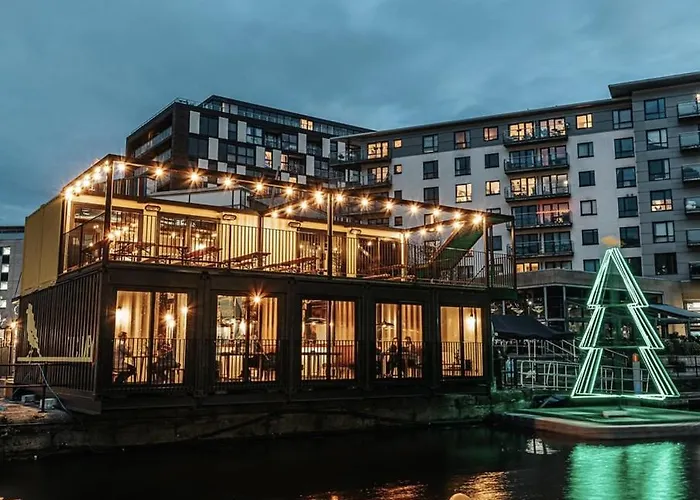 King Deluxe Large Space& Free Parking! No Balcony *