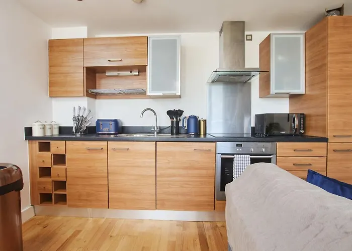 Apartamento King Deluxe Large Space& Free Parking! No Balcony *