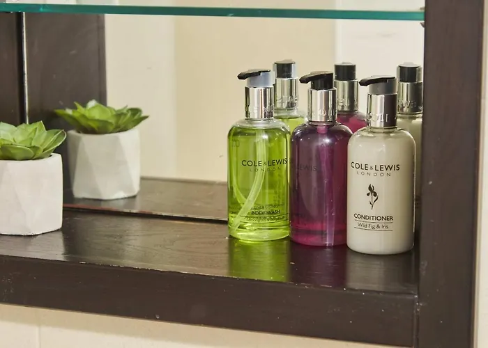 King Deluxe Large Space& Free Parking! No Balcony Apartamento