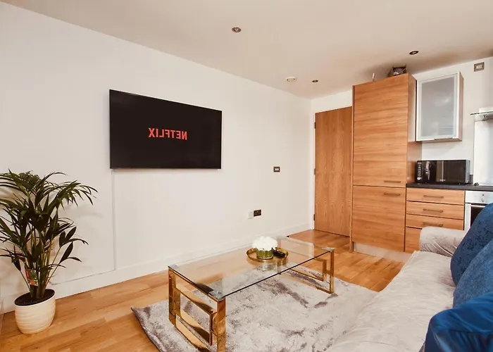 Apartamento King Deluxe Large Space& Free Parking! No Balcony